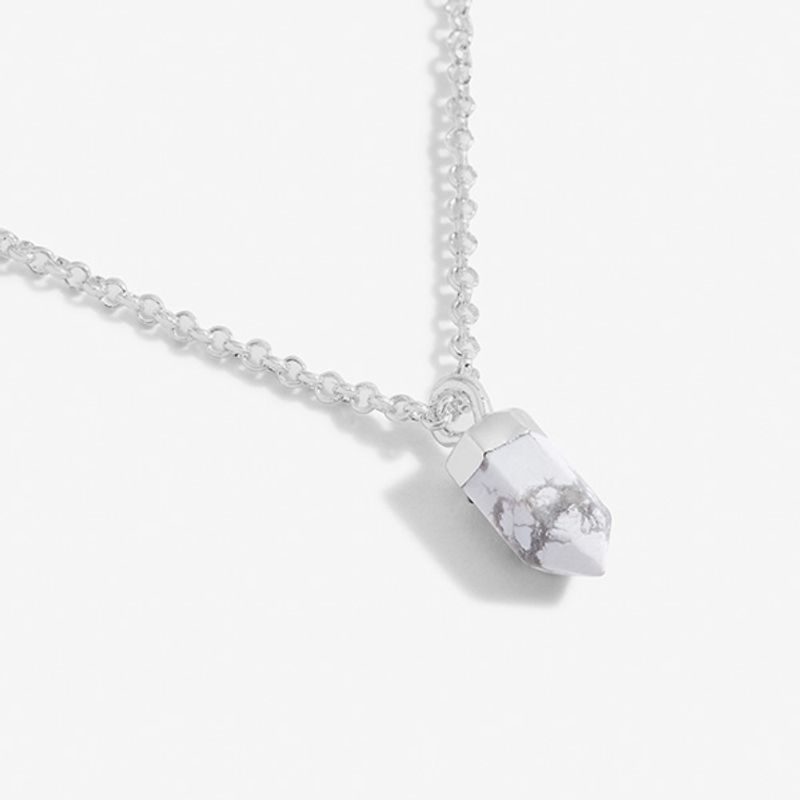 Smykke KARMA - HOWLITE Affirmation Crystal Joma Jewellery